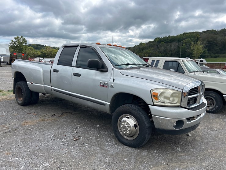 2007-dodge-3500-image-1