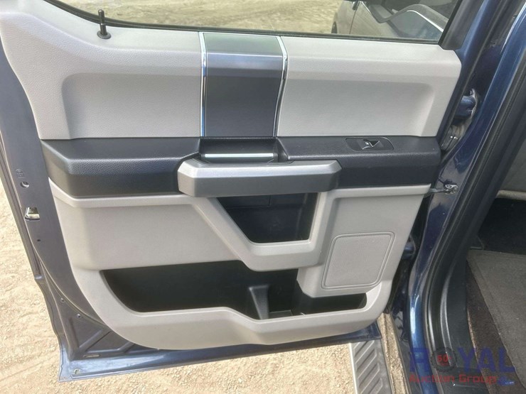 2017-ford-f150-image-13