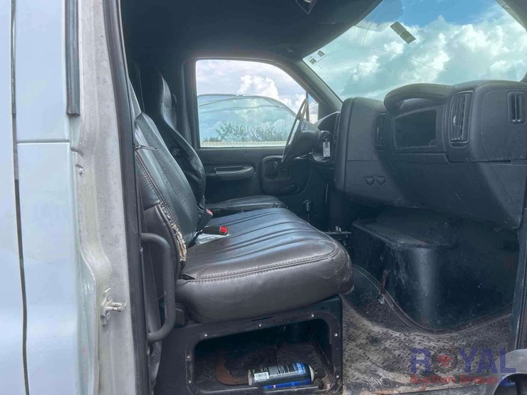 2007-chevrolet-c6500-landscape-dump-truck-image-27
