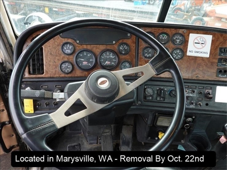 2001-peterbilt-357-image-23