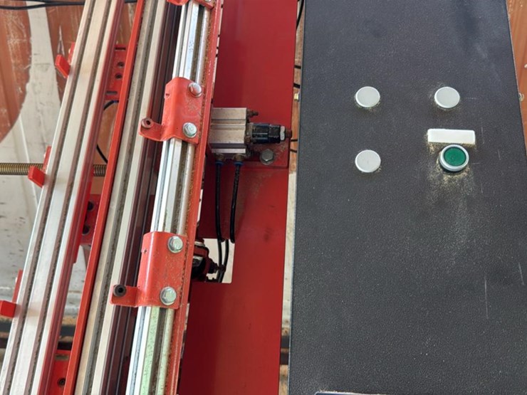 #105-•-2025-pallet-nailer-image-13