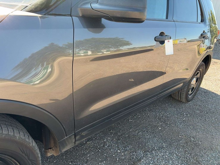 2017-ford-explorer-image-7