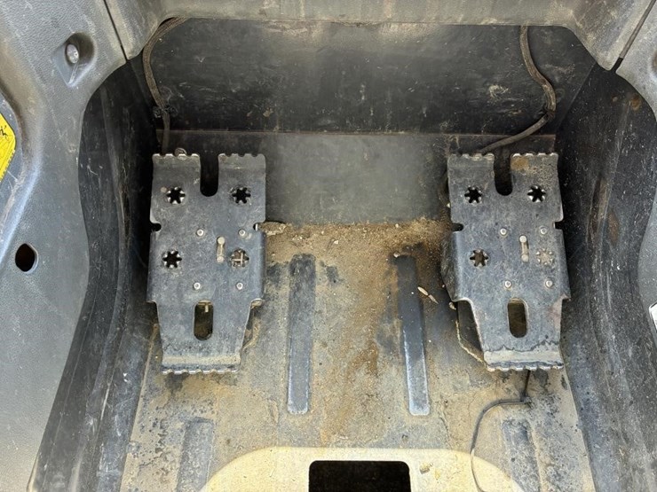 2021-bobcat-s64-image-17