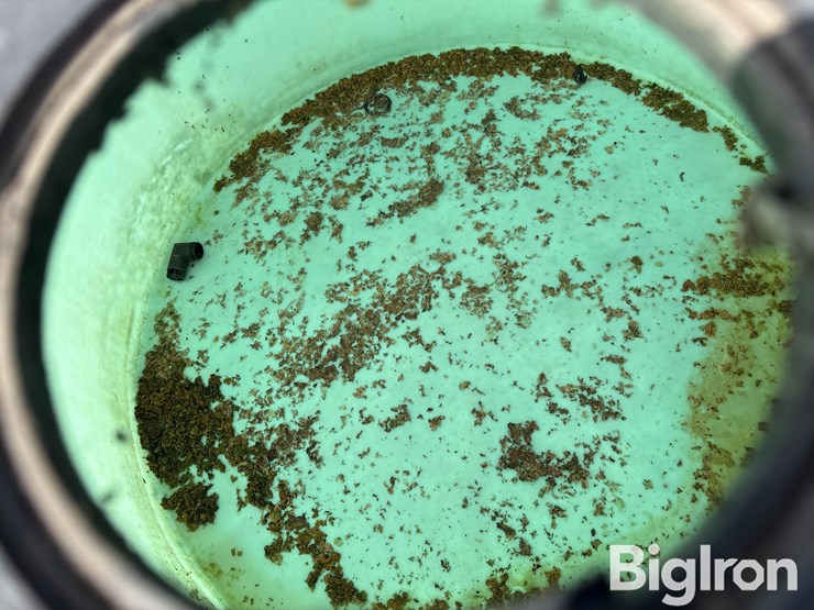 green-1500-gallon-liquid-tank-image-15