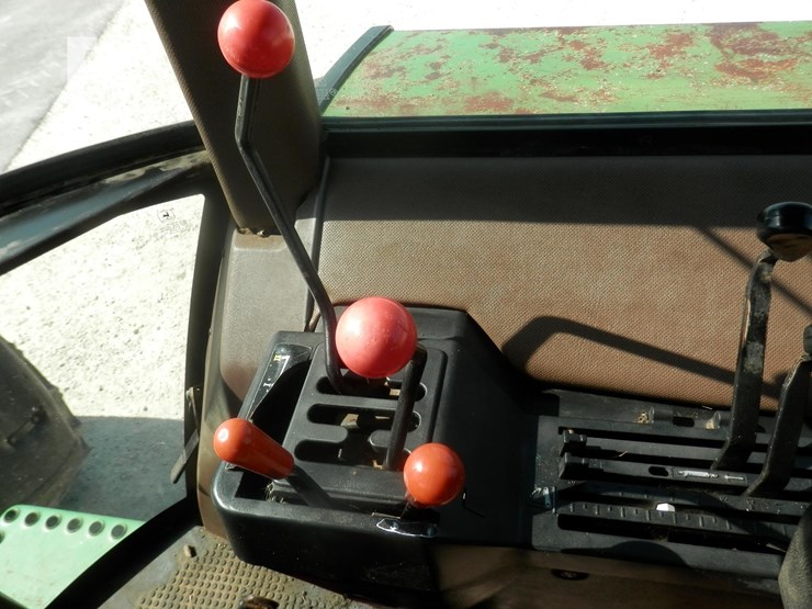 john-deere-3155-image-13