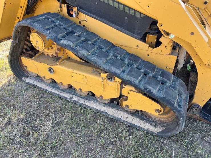 2021-caterpillar-299d3-xe-image-11