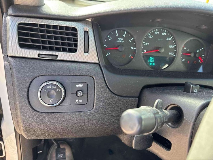 2012-chevrolet-impala-sedan-image-14
