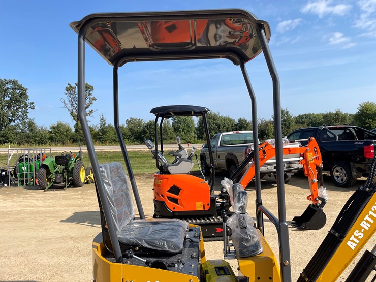 #205-•-new-rt12r-mini-excavator-image-19