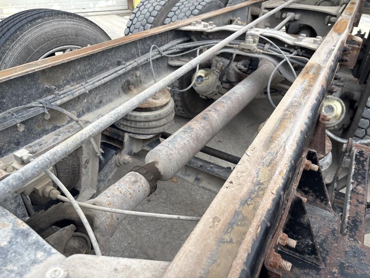 mack-rd688s-image-52