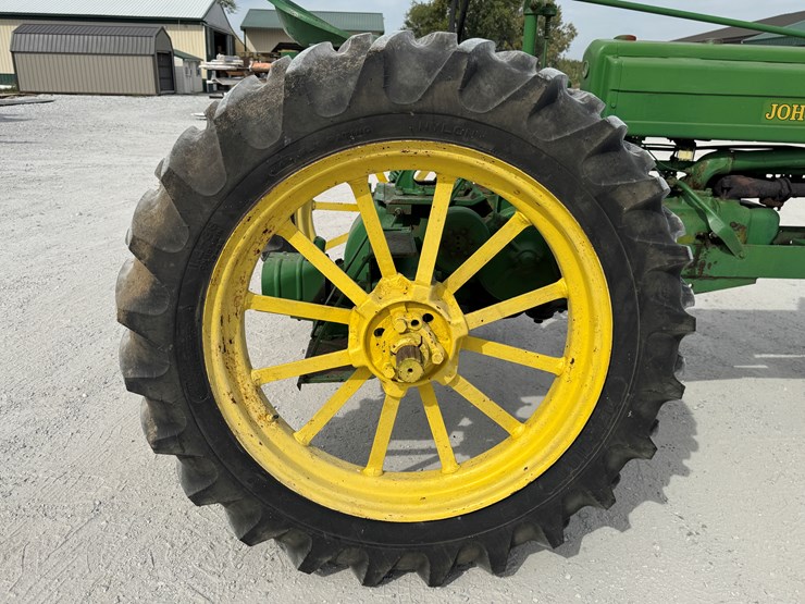 john-deere-b-image-12