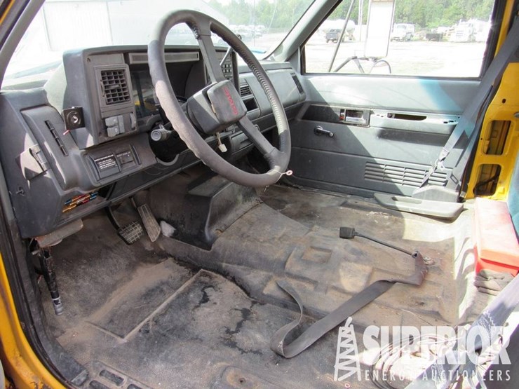 (x)-(14-16)-2002-gmc-c6500-s/a-cab-&-chassis,-vin--image-3