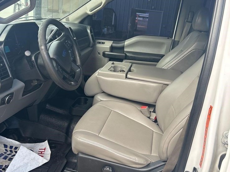 2019-ford-f350-xl-image-29