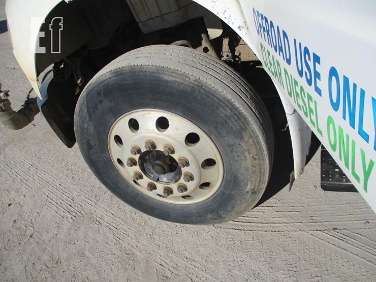 2012-freightliner-business-class-m2-106-image-23
