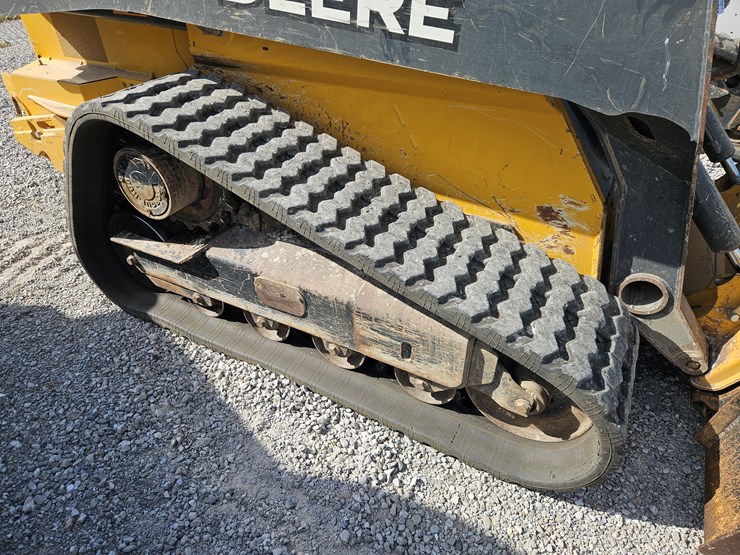 2018-deere-325g-image-14