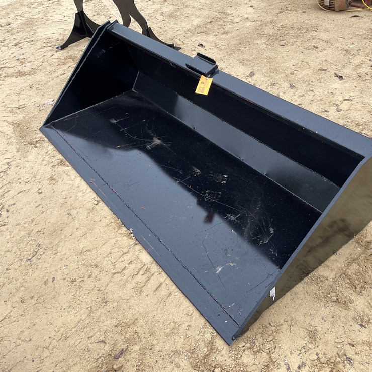 #2009 • New KC 78" Skid Steer Bucket