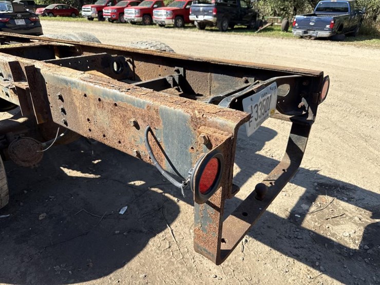 #1815-•-1985-international-1954-cab-chassis-truck-image-30