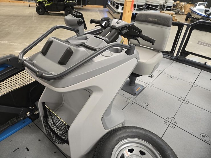 #1787-•-sea-doo-switch-boat-image-23