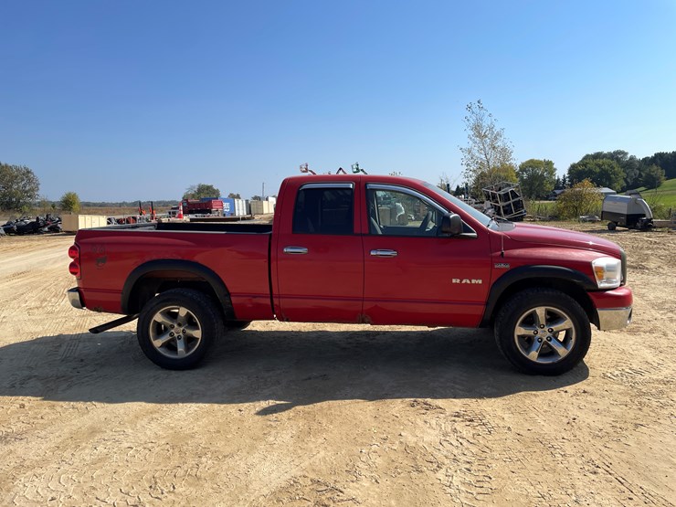2008-dodge-ram-1500-image-4