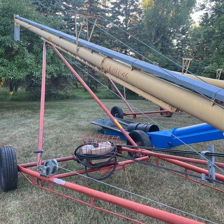 7 x 46 Westfield auger with like new Baldor 220 electric motor