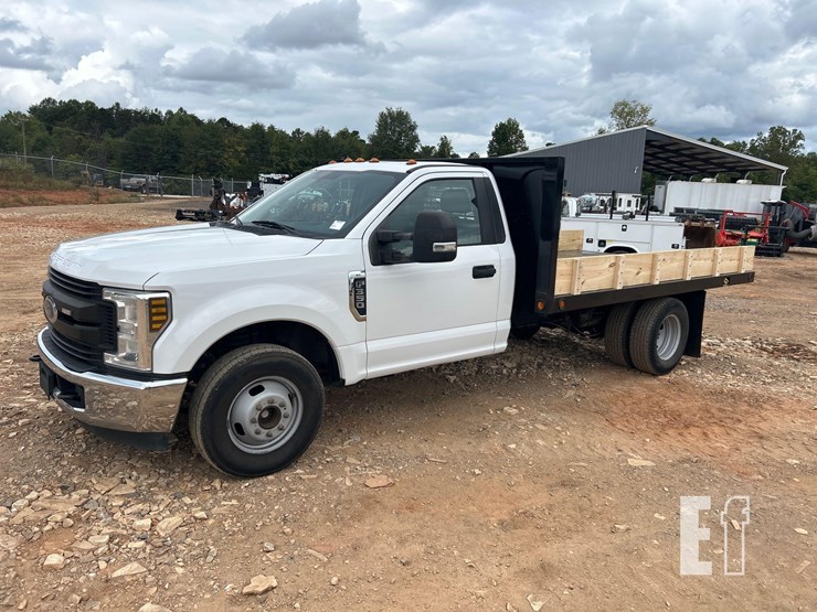 2019-ford-f350-sd-xl-image-1