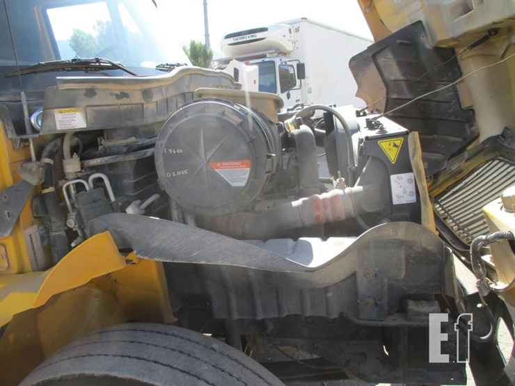 2011-international-durastar-4300-image-5
