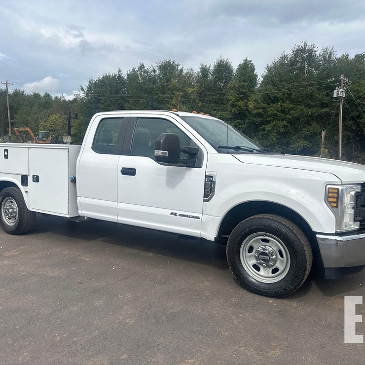 2019 FORD F350 SD XL
