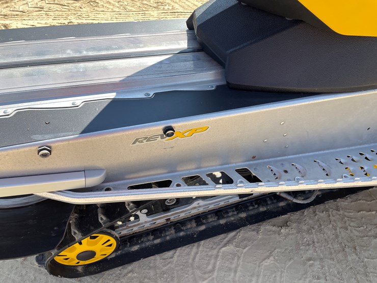 #1895-•-2009-ski-doo-mxz-renegade-600-snowmobile-(sells-with-bill-of-sale-only)-image-10
