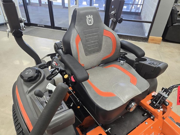 #1785-•-2023-husqvarna-z-560l-zero-turn-lawn-mower-image-14