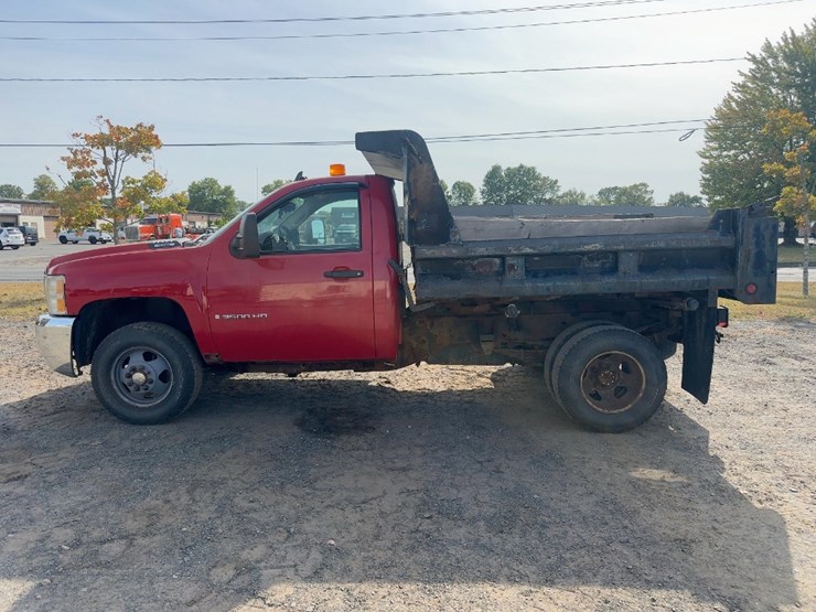 2008-chevrolet-silverado-3500hd-image-2