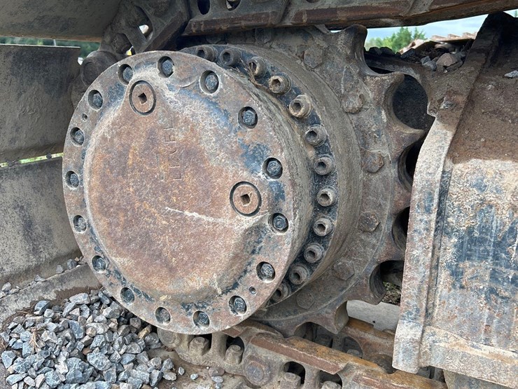 2016-caterpillar-325fl-image-12
