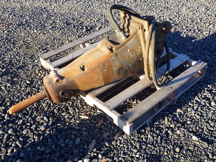 cat-excavator-attachment-image-1