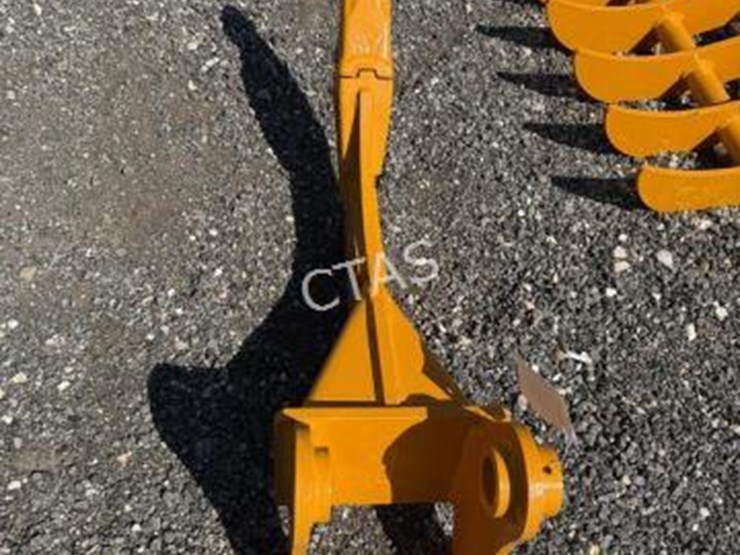 #133-•-cat305-ripper-for-excavator-image-2