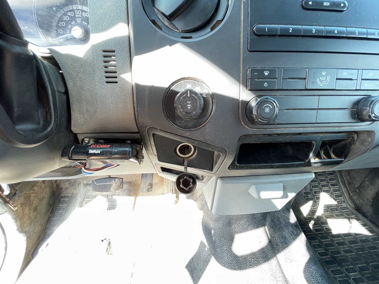 2011-ford-f250-xl-image-47