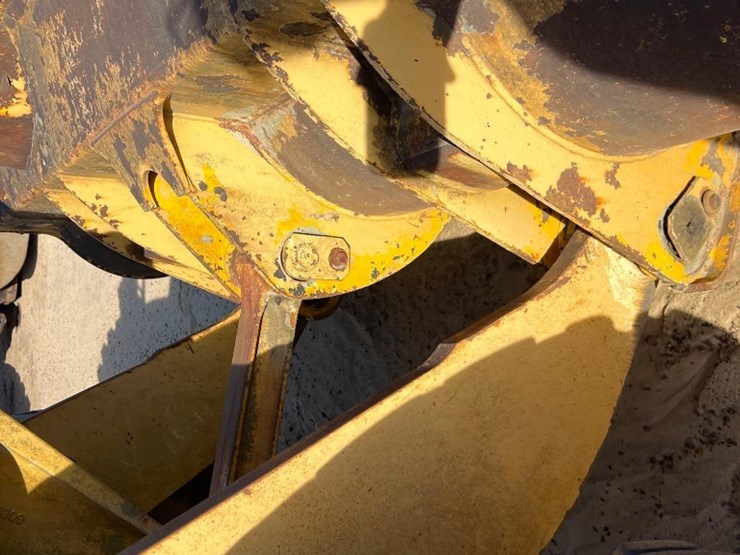 1993-deere-444e-image-21