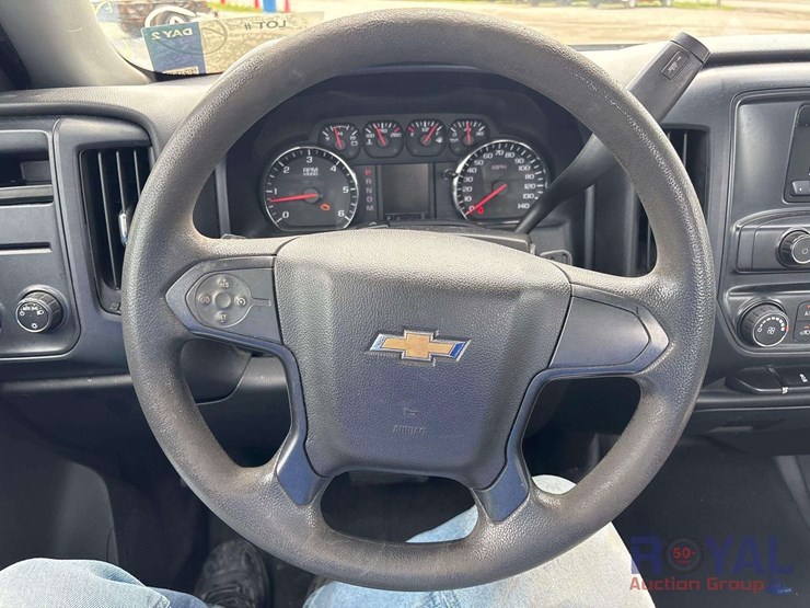 2015-chevrolet-silverado-1500-image-14