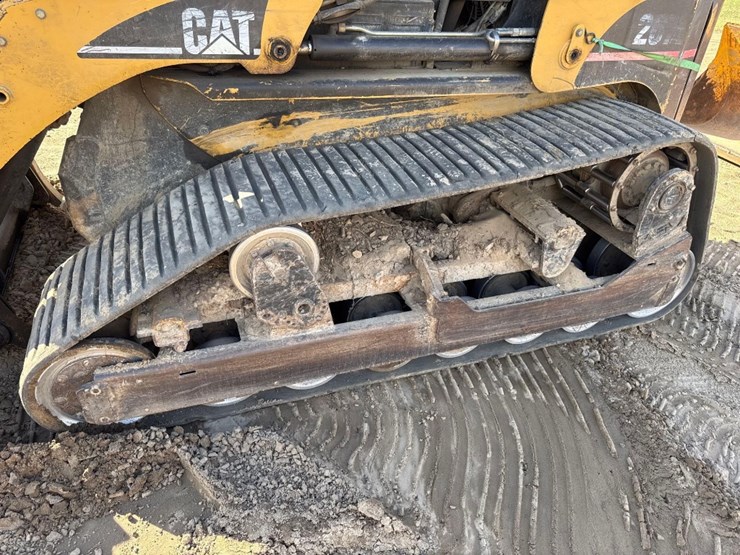 2005-caterpillar-267b-image-15