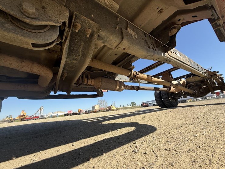 2011-ford-f450-xl-image-45