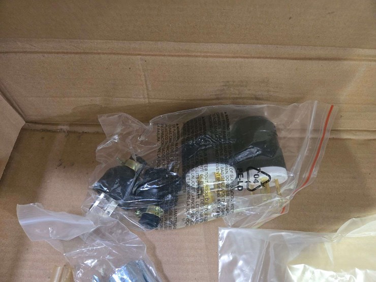 new/unused-duro-max-dual-fuel-xp12000hx-portable-generator-image-19