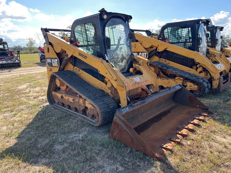 2017-caterpillar-299d2-image-5