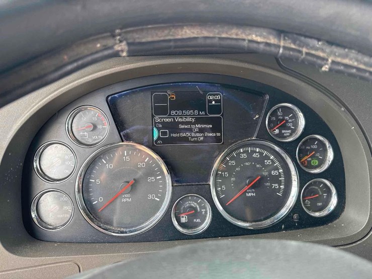 2014-kenworth-t680-image-27