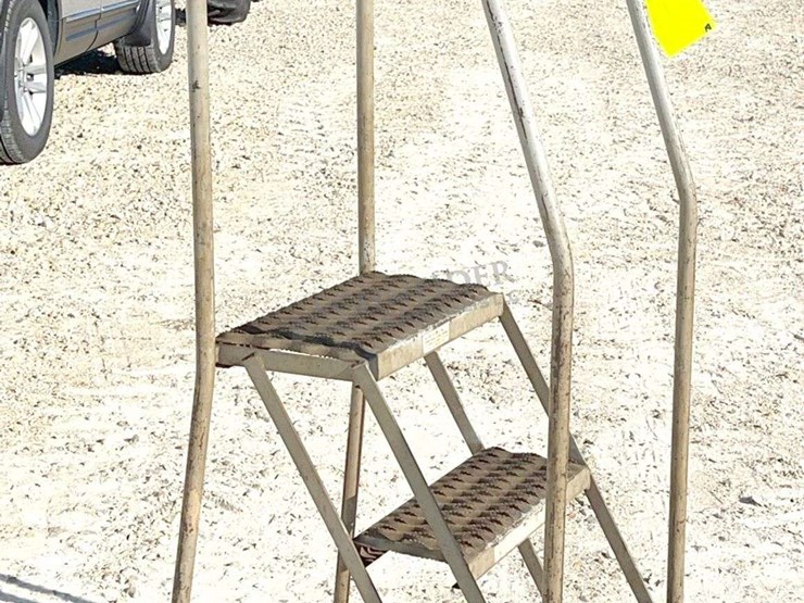 31"-rolling-steel-utility-stairs-image-1