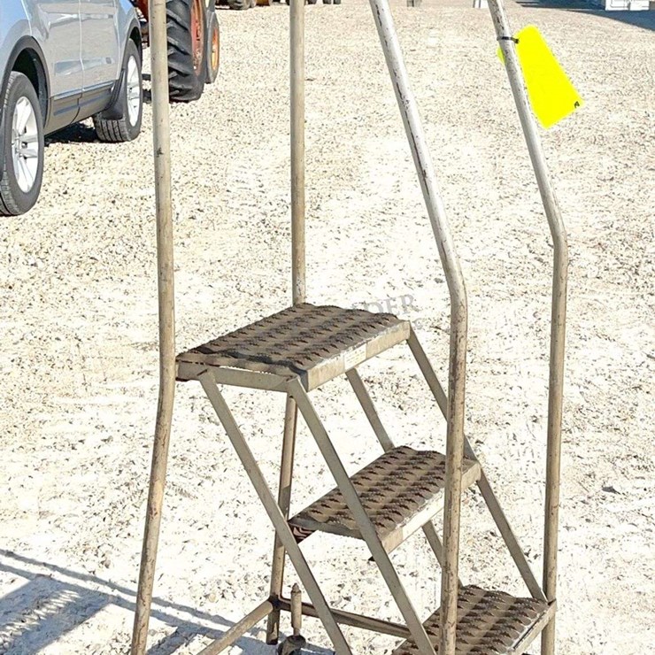 31" rolling steel utility stairs