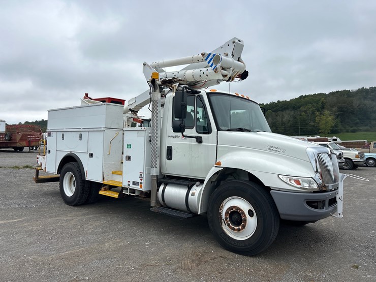 2013-international-durastar-4300-image-3