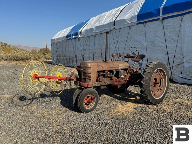 1942-farmall-model-"h"-tractor-image-1