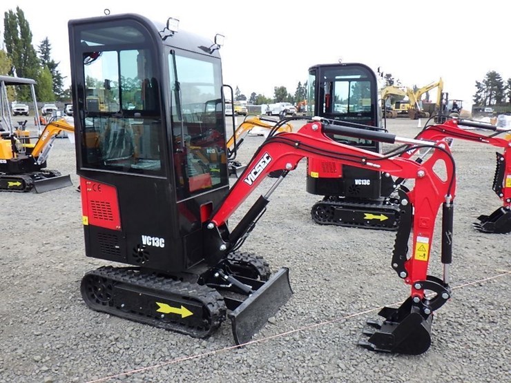 2025-vicsec-13c-hydraulic-excavator-image-4