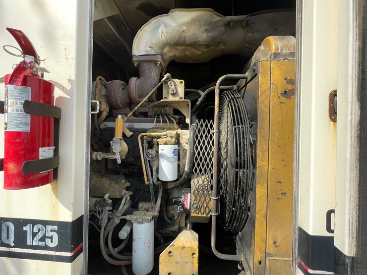 caterpillar-xq125-image-14