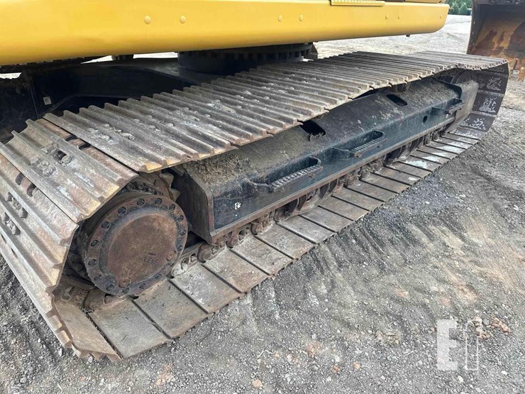 2019-caterpillar-320-image-53