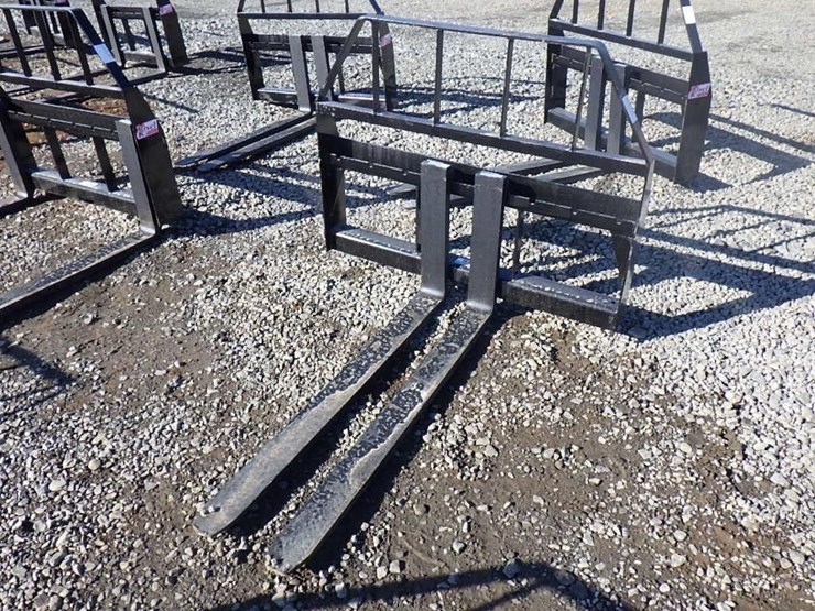 kivel-skid-steer-fork-attachment-48"-image-1