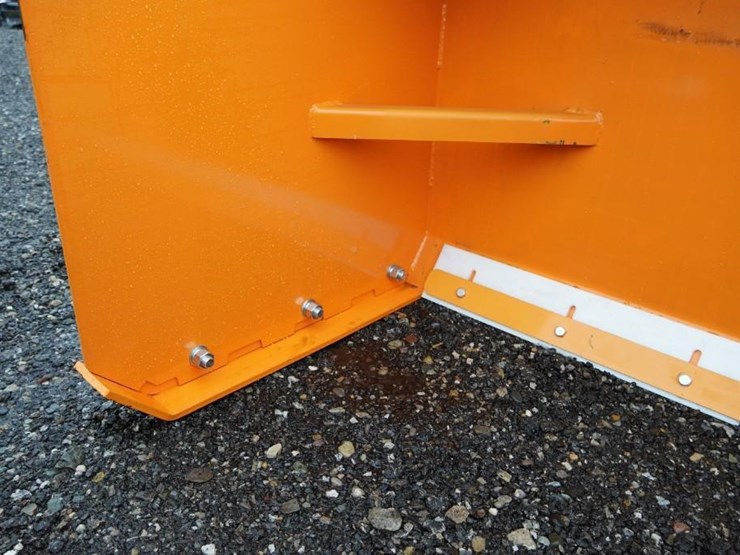 #2524-•-new-wolverine-skid-steer-snow-pusher-image-5