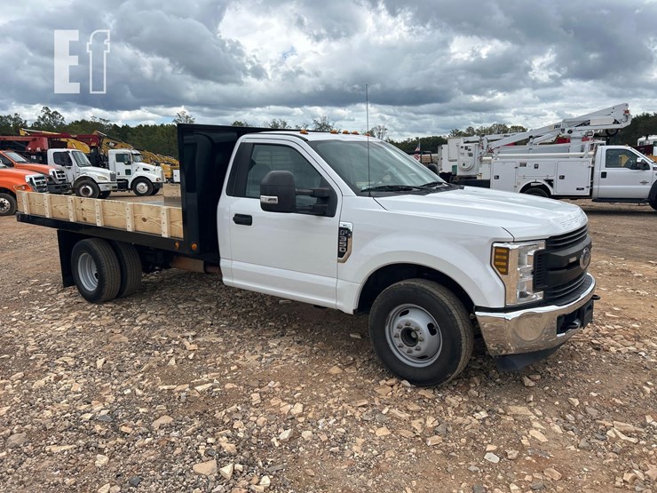 2019-ford-f350-sd-xl-image-2
